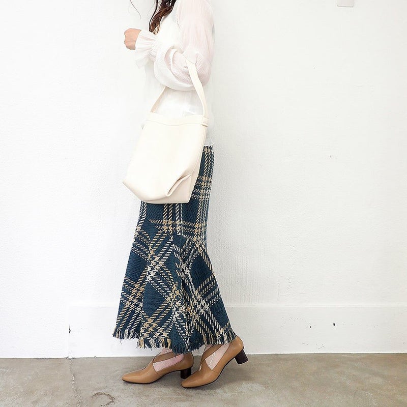 ライトブラウン