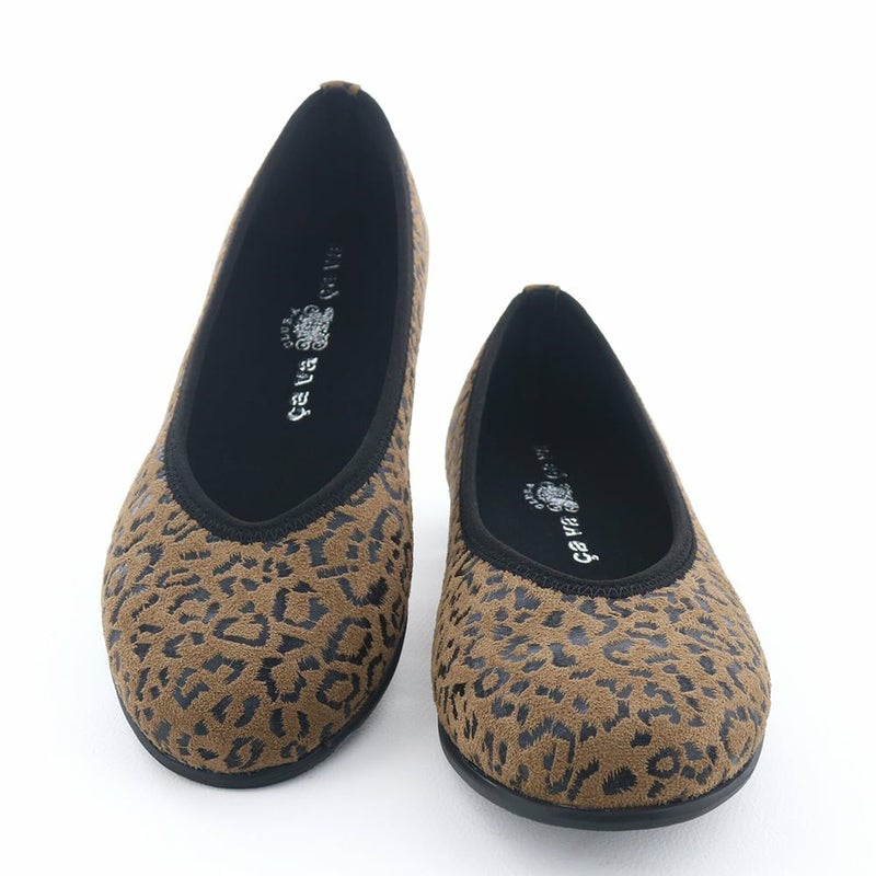 気負わずにサッと履ける。"いつも"履きたくなる一足です