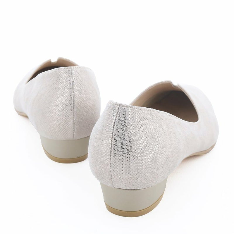 いろいろなシーンで履くものだから、履き心地のよさにもこだわりました