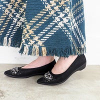 ブラック