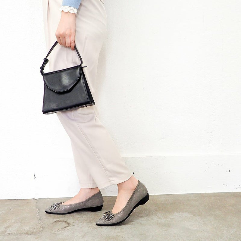 ガンメタリック