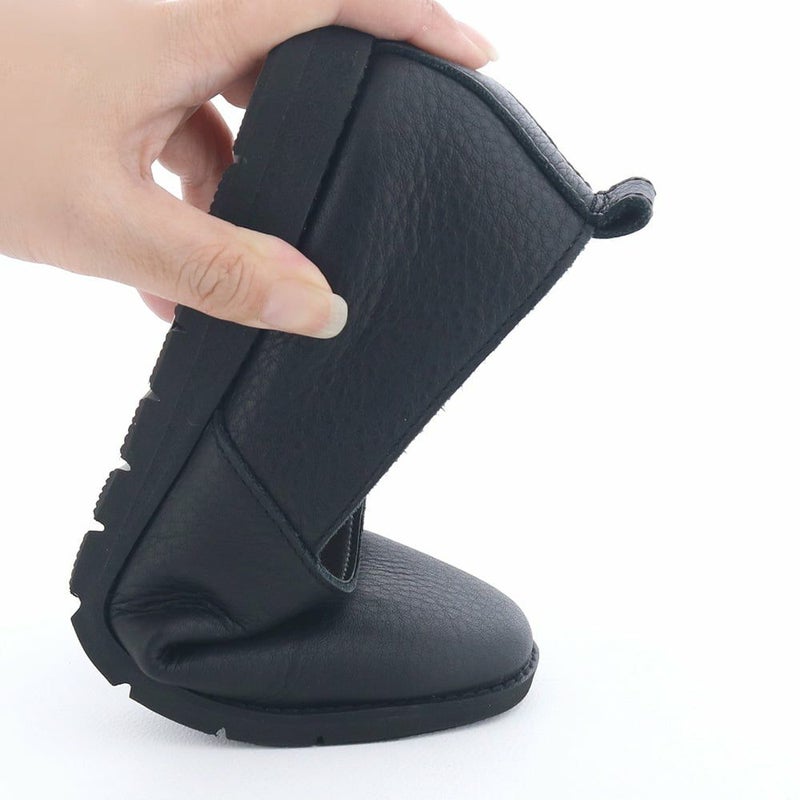 ソールはしなやかに屈曲。歩行しやすいのでたくさん歩く日も活躍しそう