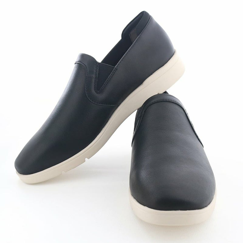 忙しい毎日に馴染むユーティリティシューズです