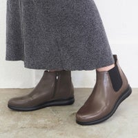 ブラウン