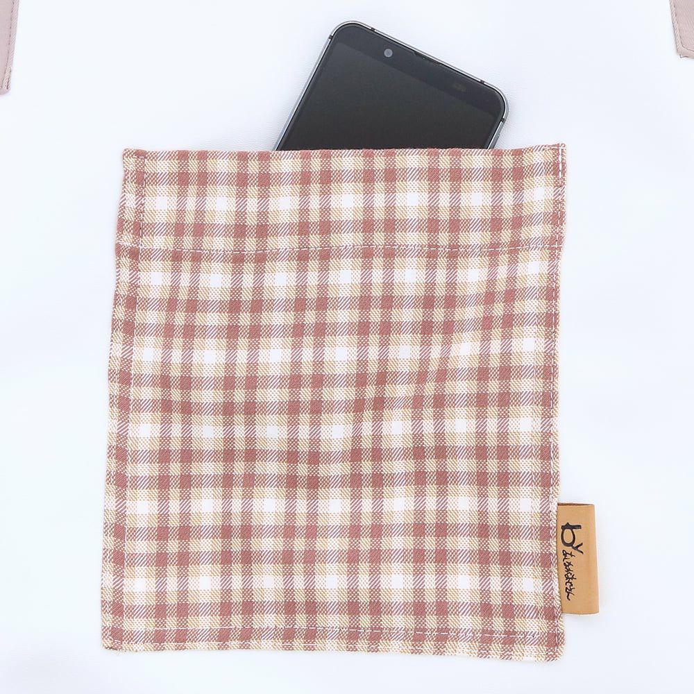 ポケットサイズ（内寸）：縦約17.0cm×横約14.5cm