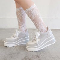 ライトグレー