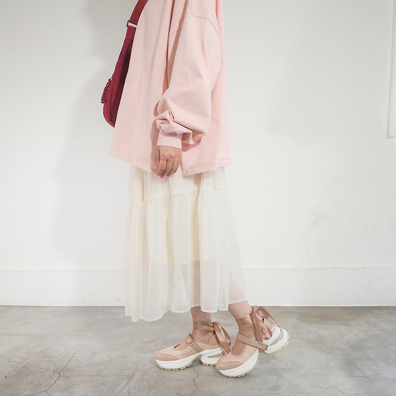 ピンクベージュ