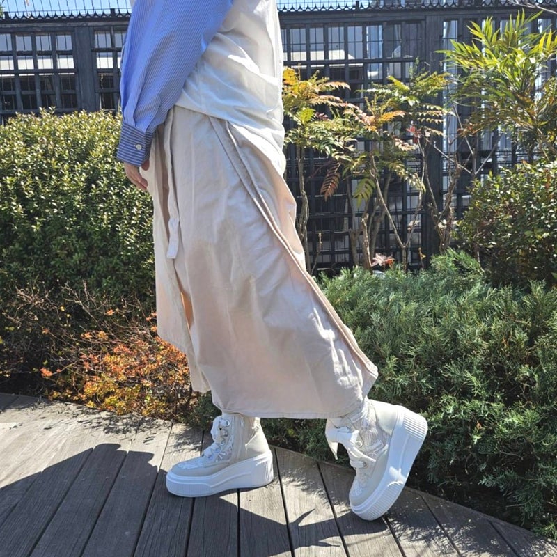 スタッフ着用：オフホワイト
