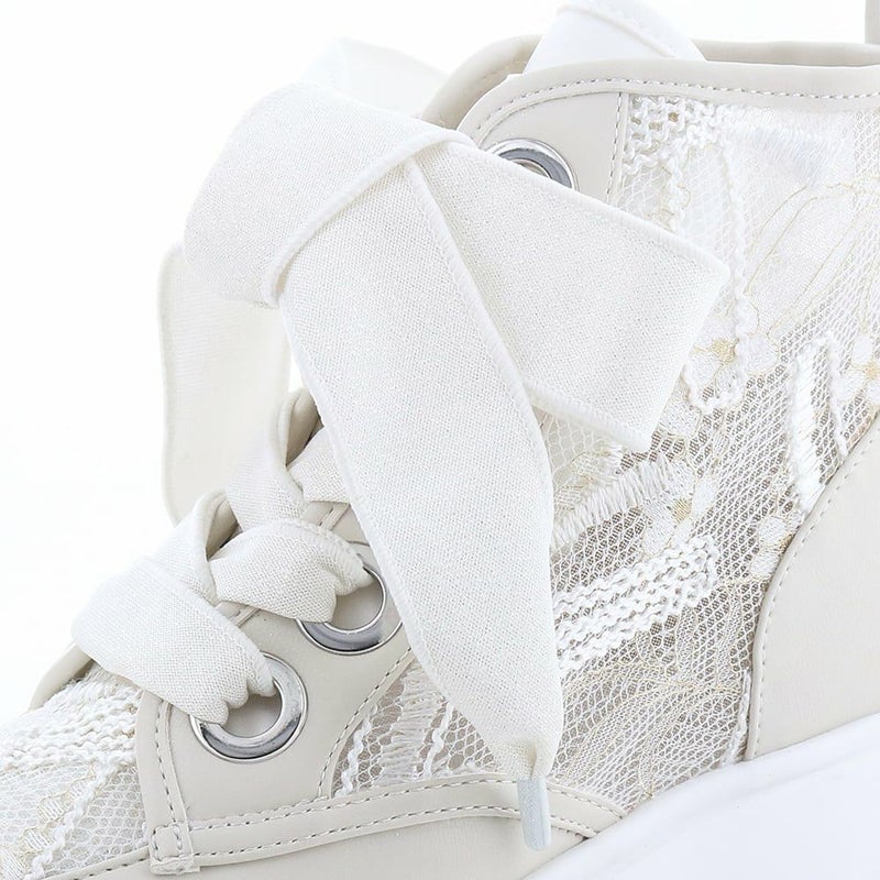 ラメ入りリボンと大きなハトメがアクセントに（オフホワイト）