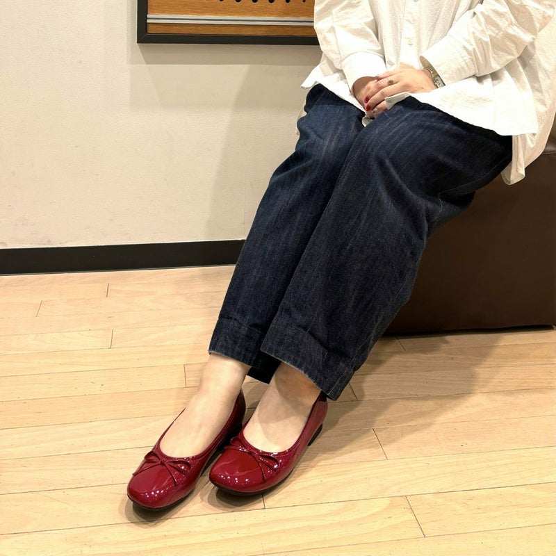 スタッフ着用：ワイン