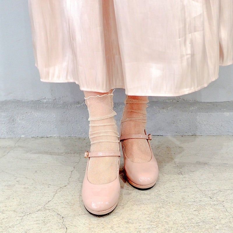 ピンクベージュ