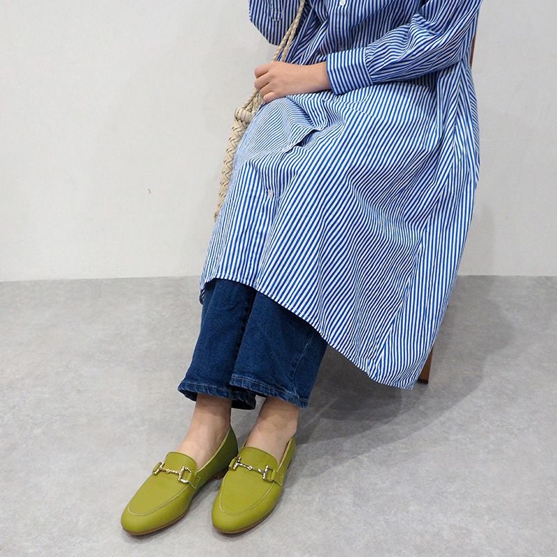 ライトグリーン