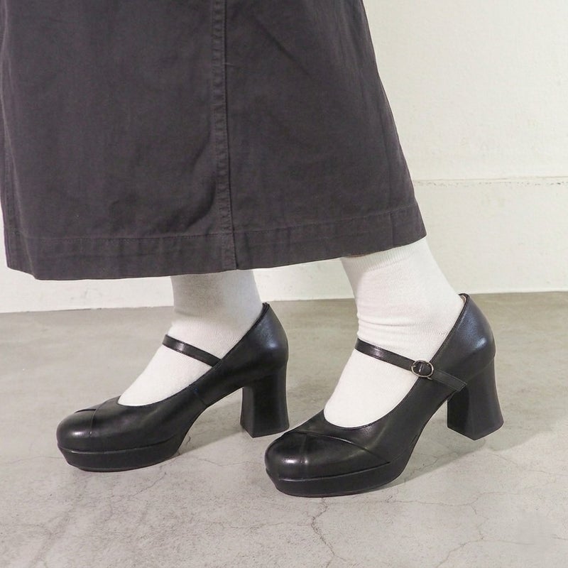 ブラック