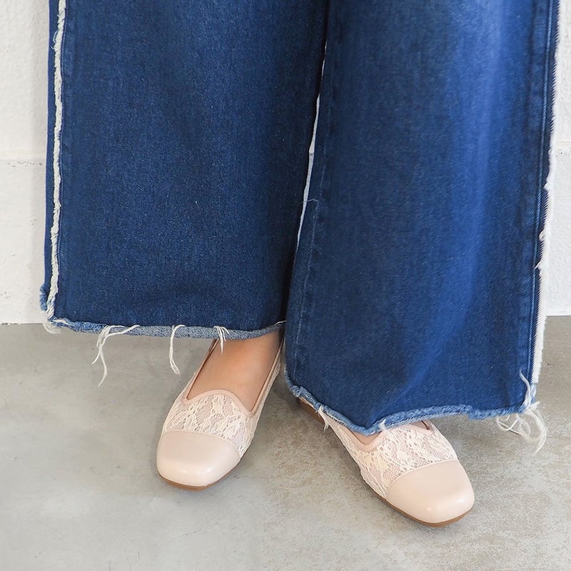 ライトベージュ