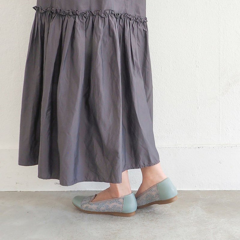 ライトグリーン