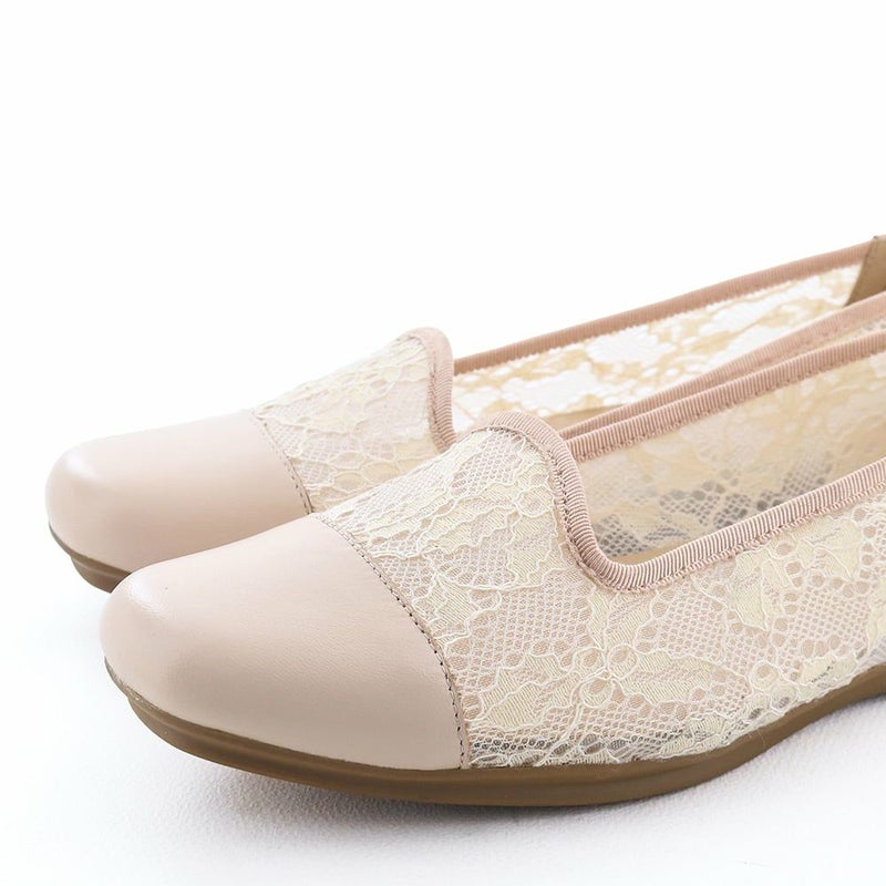 透け感あるチュール×レースが涼し気。通気性もよく暑い時期でも蒸れにくい