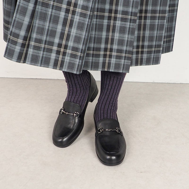 ブラック