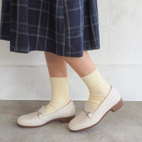 オフホワイト