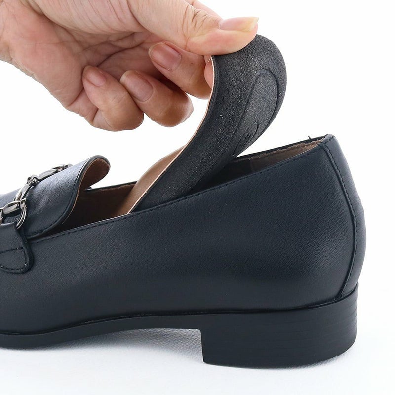 歩きやすさに定評のあるクッションインソールを採用