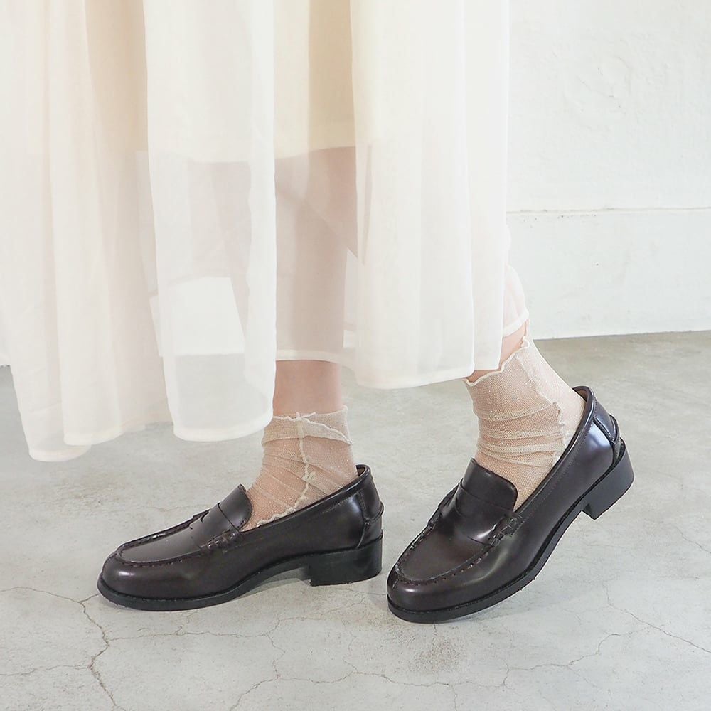 ダークブラウン