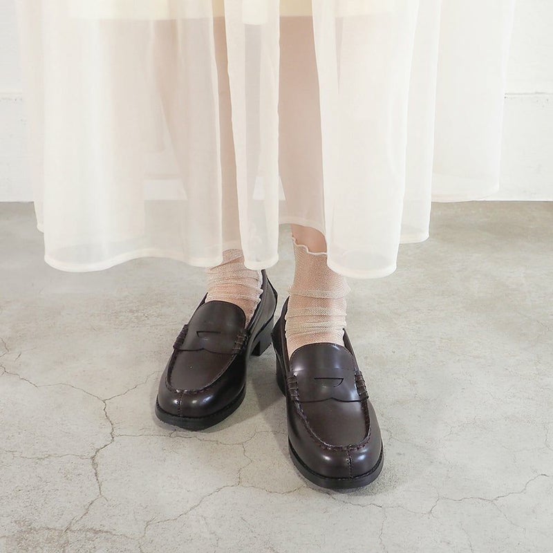 ダークブラウン