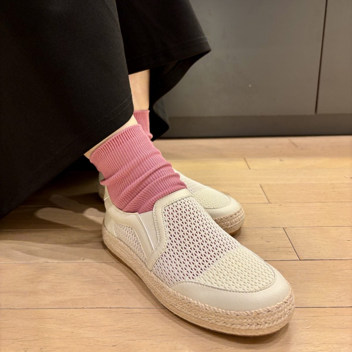 スタッフ着用：オフホワイト