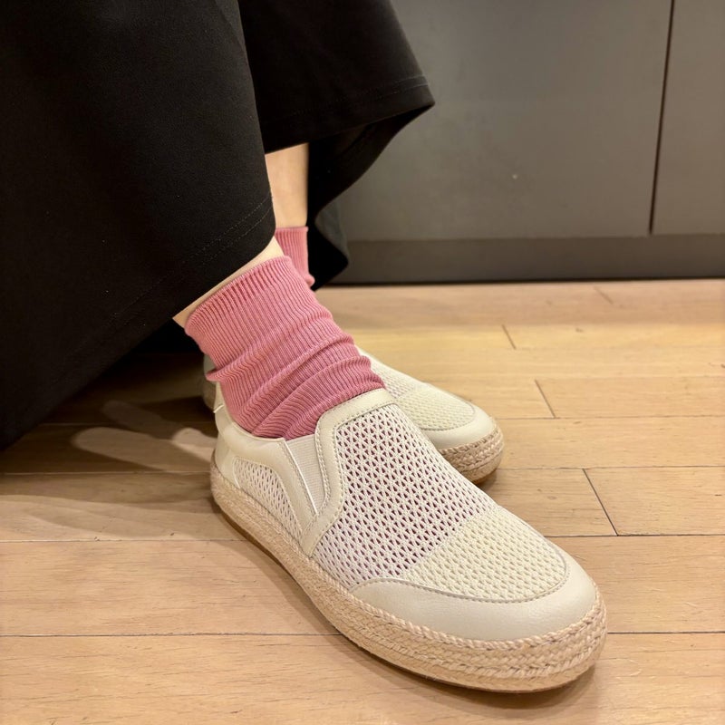 スタッフ着用：オフホワイト