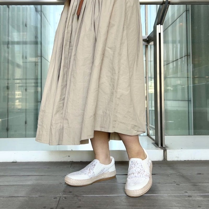 スタッフ着用：オフホワイトコンビ