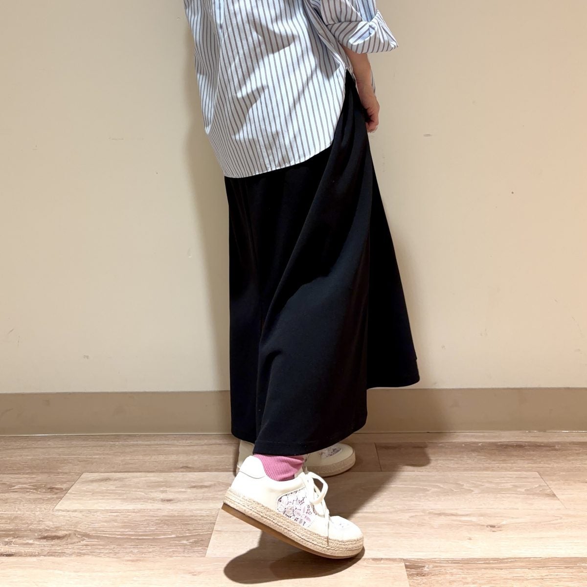 スタッフ着用：オフホワイト