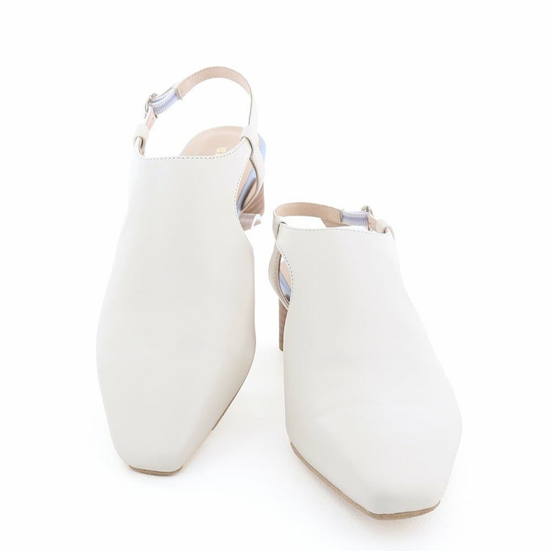 すっきりトゥラインで足もとがきれい見えします