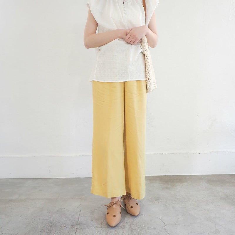 ライトブラウン