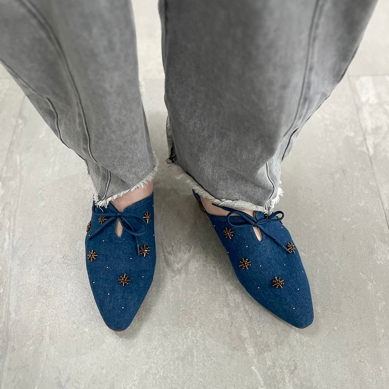 スタッフ着用：ブルー