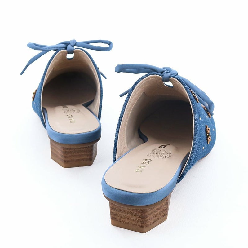 手を使わずサッと履ける気軽さも嬉しい