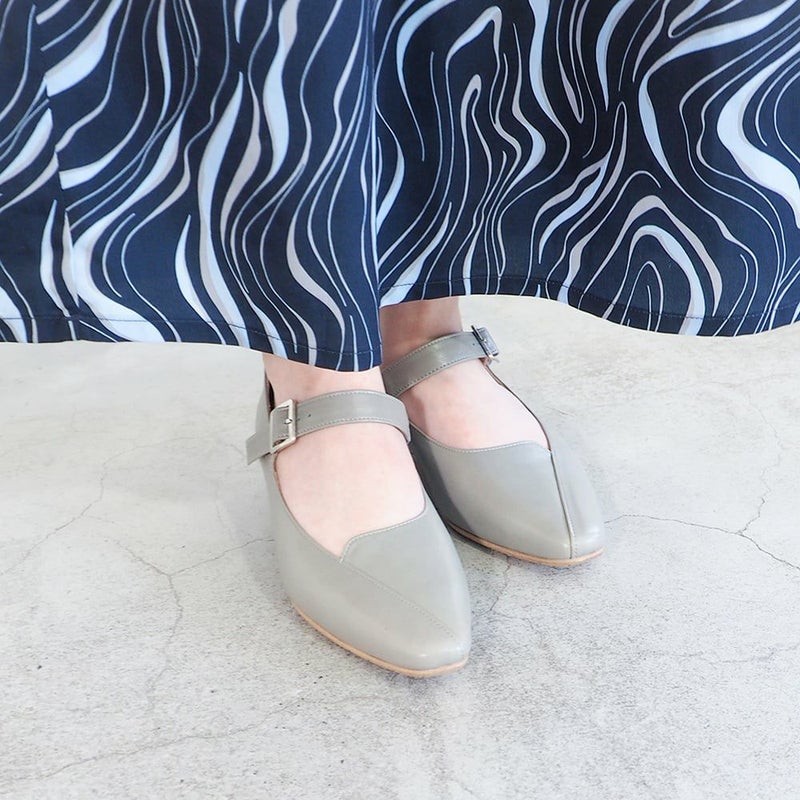 ライトグリーン