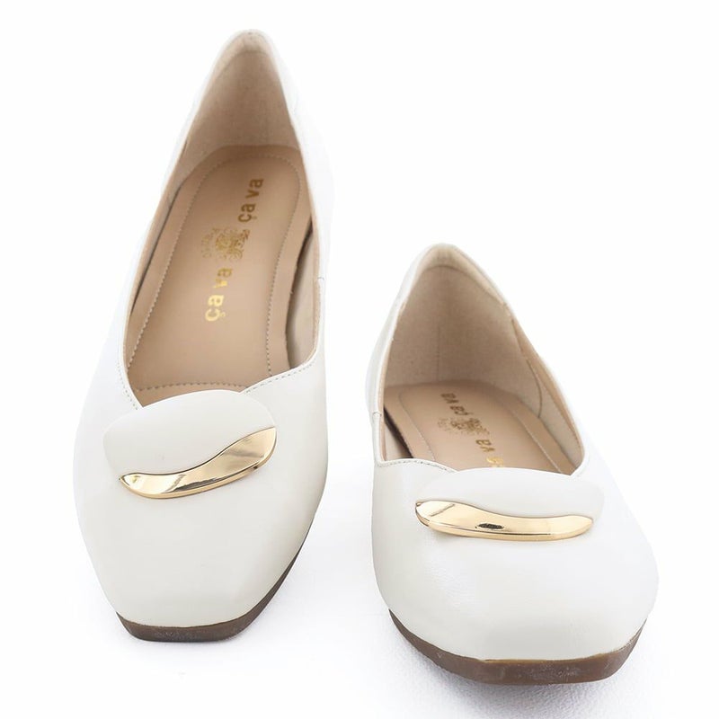 サヴァサヴァで人気の撥水バレエシューズをベースに、より履きやすく進化しました