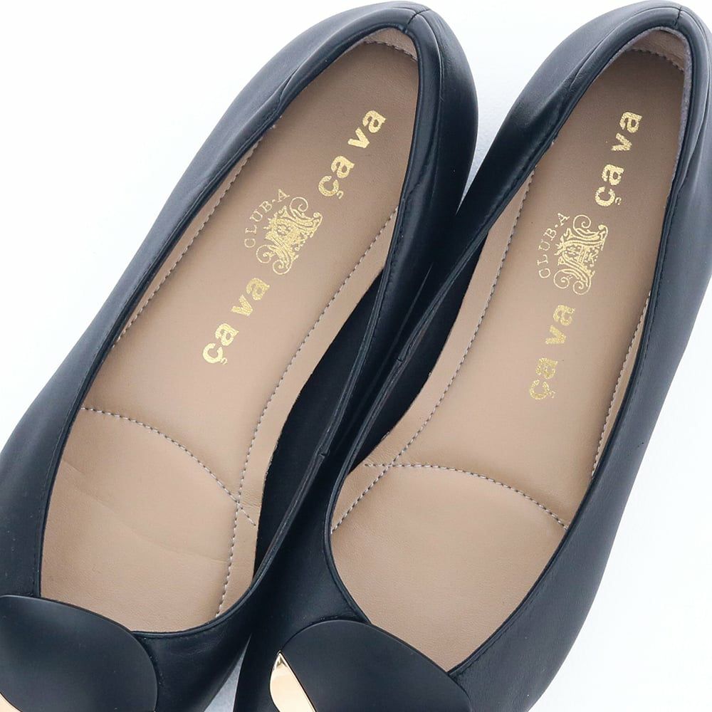 厚めのクッションインソールでふかふかの履き心地です