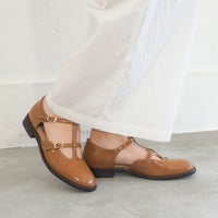 ライトブラウン