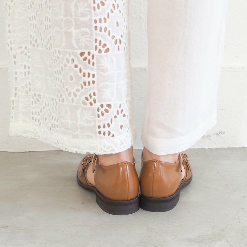 ライトブラウン