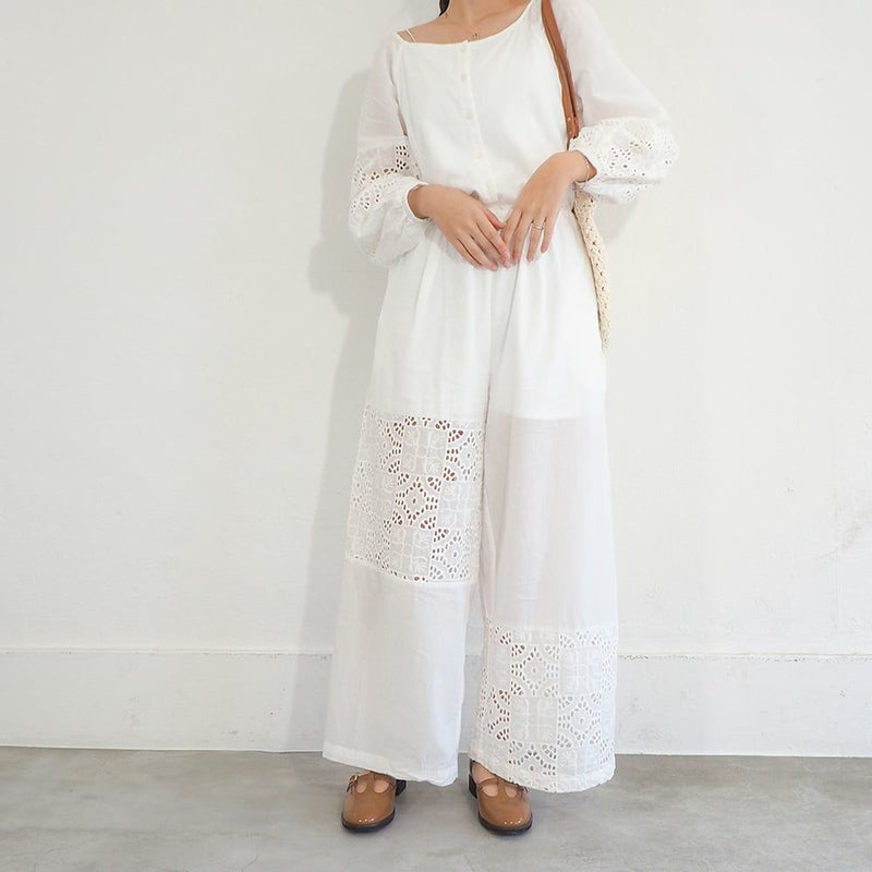 ライトブラウン