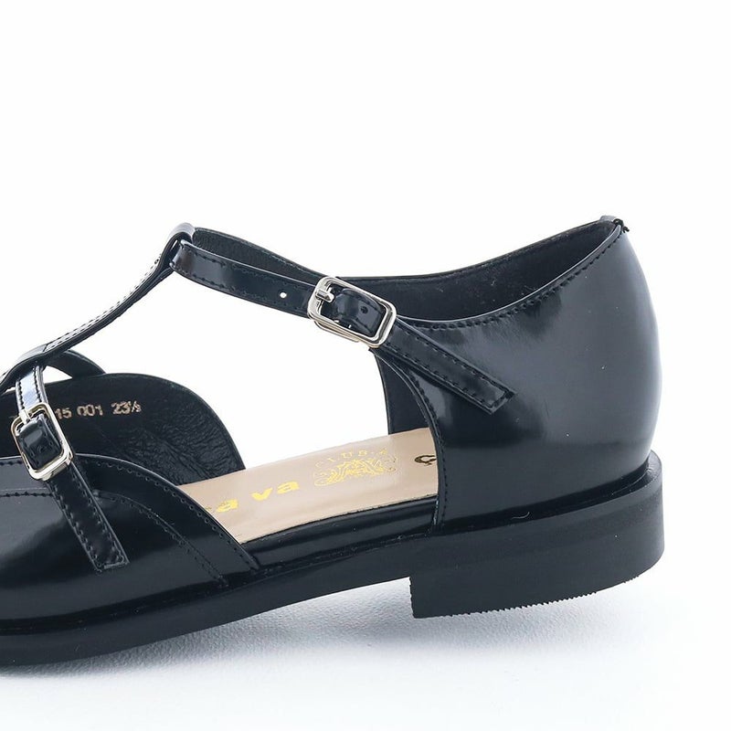 ヒールの高さ：約2.5cm