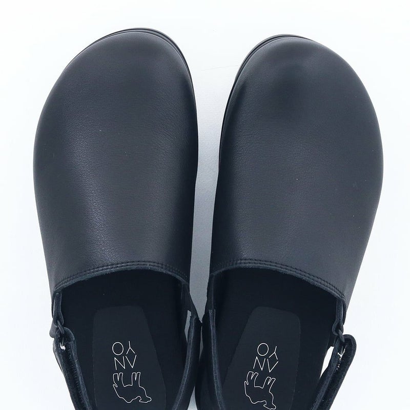 指なりのオブリークトゥで締め付け感のない履き心地です