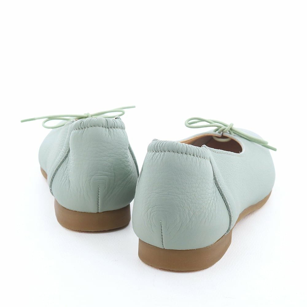 ENあしながおじさんらしいソフトな作りも健在。デイリーユースにぴったりな一足です