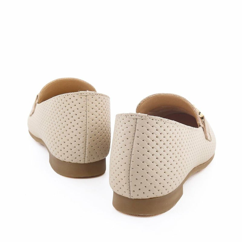 ソフトな履き心地はそのままに季節感たっぷりな佇まいが魅力です