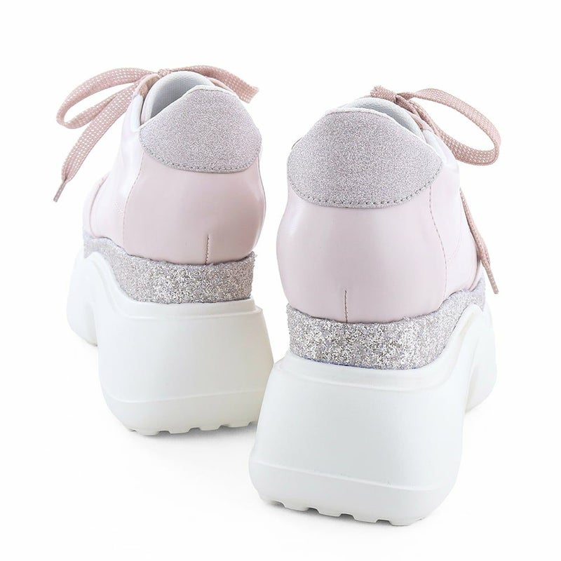 ちゃんと可愛く、しっかり盛れて、そして疲れない。究極の一足です