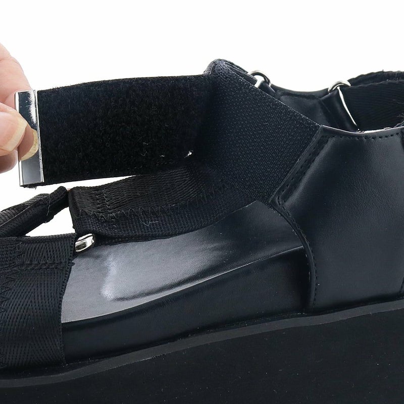 ストラップは面ファスナーで自分サイズにアジャストできます