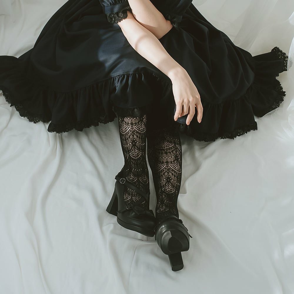 ブラック