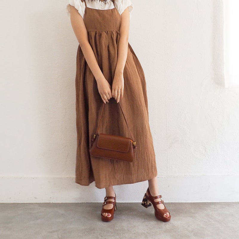 レッドブラウン