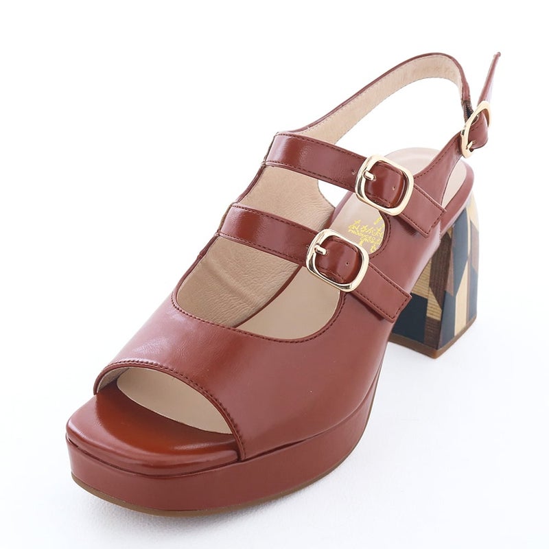 レッドブラウン