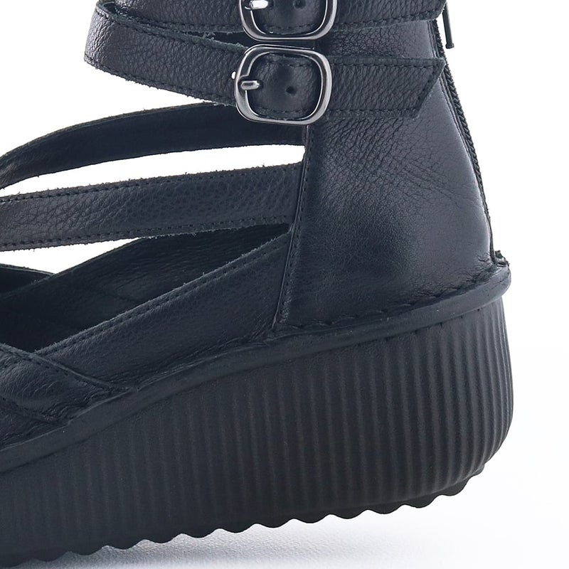 ヒールの高さ：約6.0cm