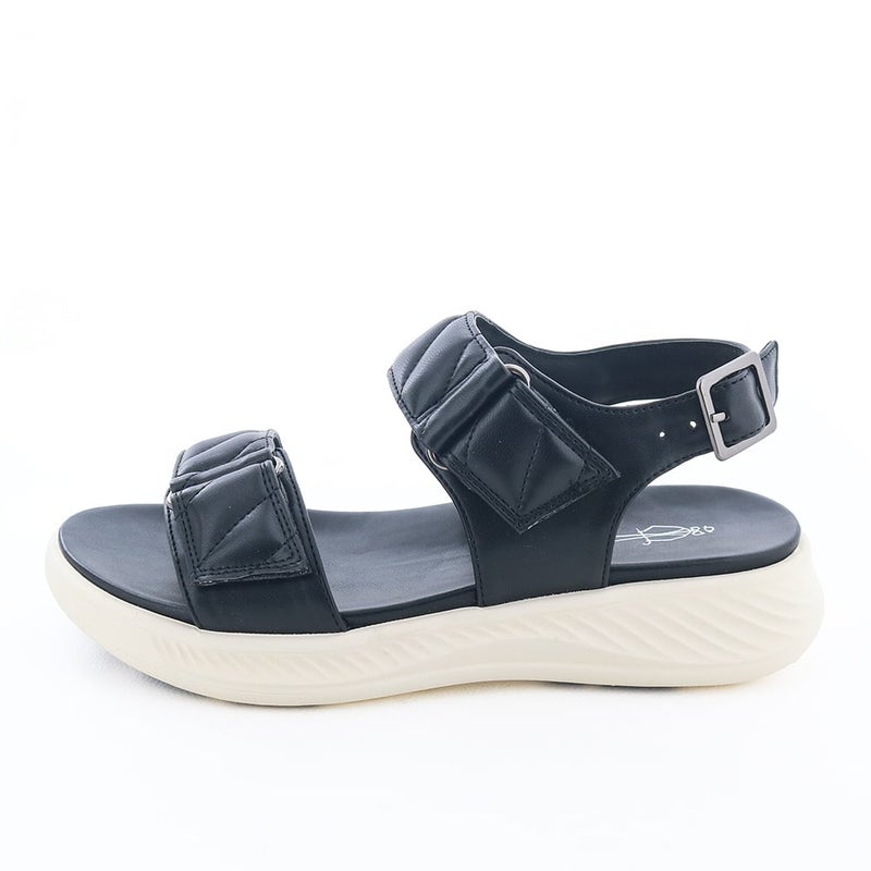 ふっくらパデッドがポイントのシンプルなスポサン